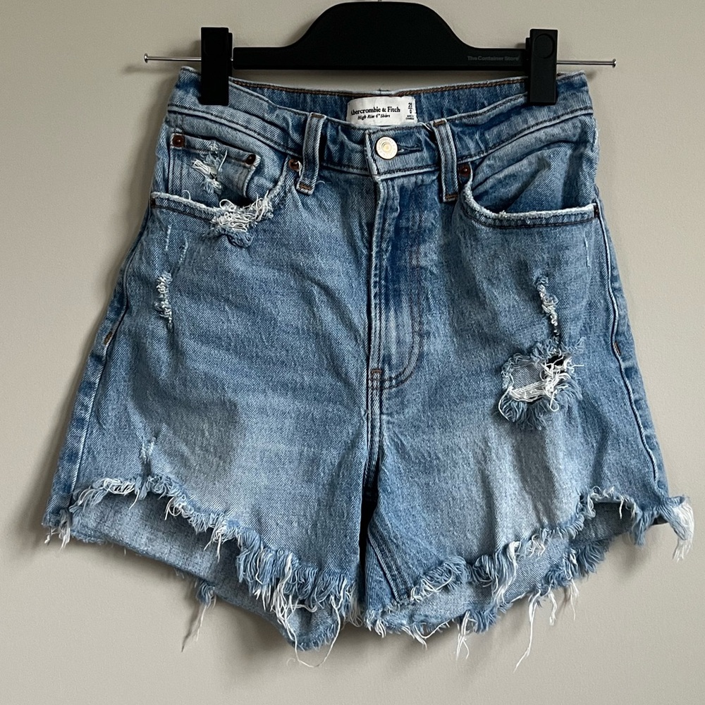 Abercrombie 4” High Rise Curve Love Denim Shorts